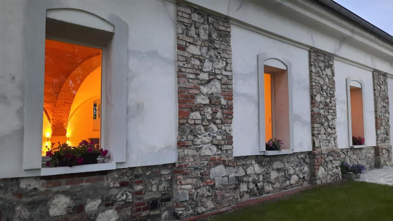 Aparthotel Korn-Hof Kornatice Zewnętrze zdjęcie
